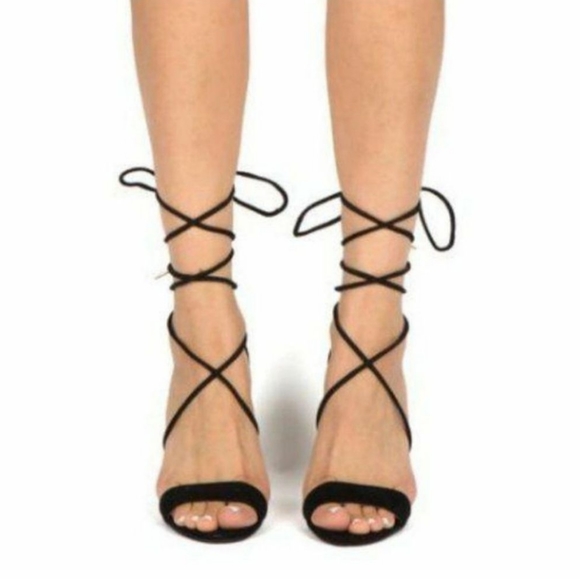 💥NIB - Black Suede & Canvas Lace Up Heeld - Picture 2 of 6